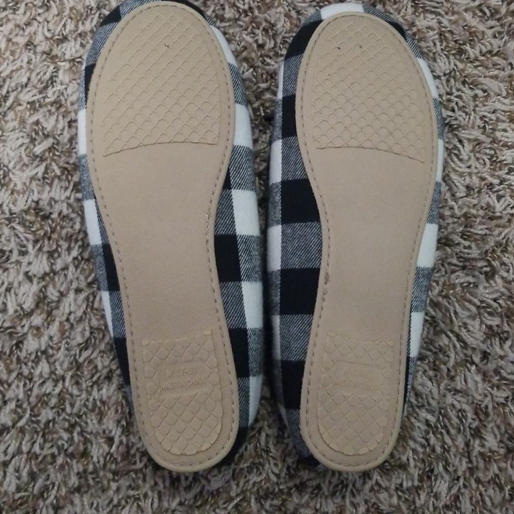 Cozy house slippers - Picture 3 of 6